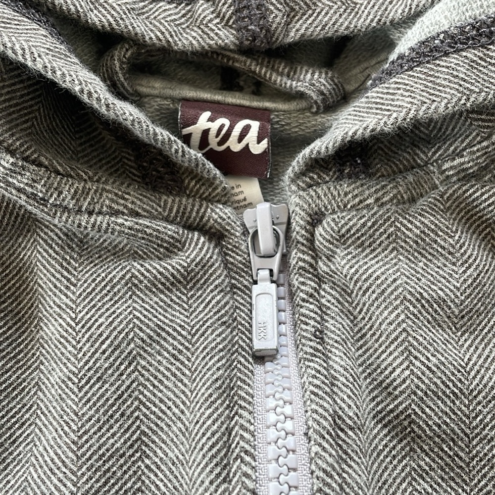 Tea Collection Zip-Up Hoodie Size 5 - Picture 9 of 9